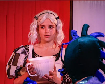 Алиса в Стране чудес